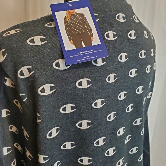 Champion Tops - CHAMPION sweatshirt large